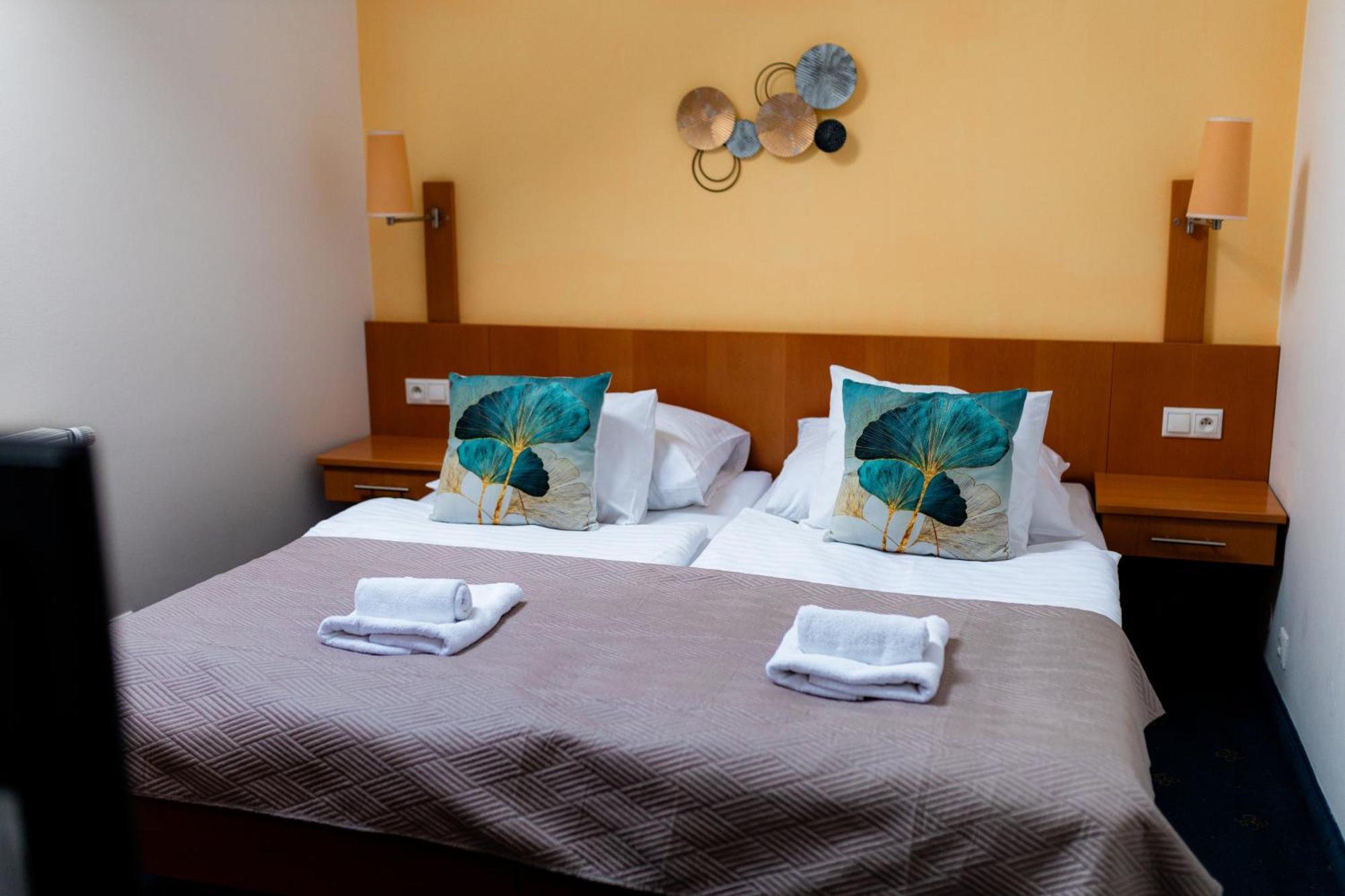 Hotel Apollon Litoměřice Kültér fotó