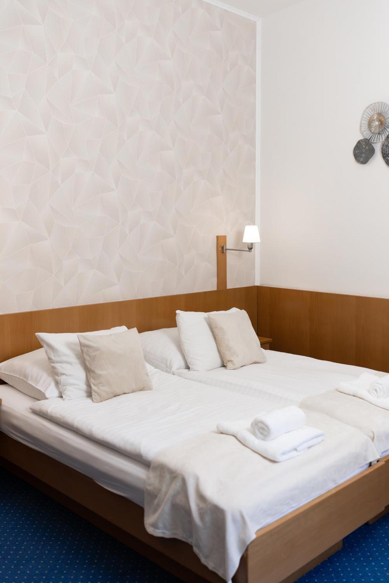 Hotel Apollon Litoměřice Kültér fotó